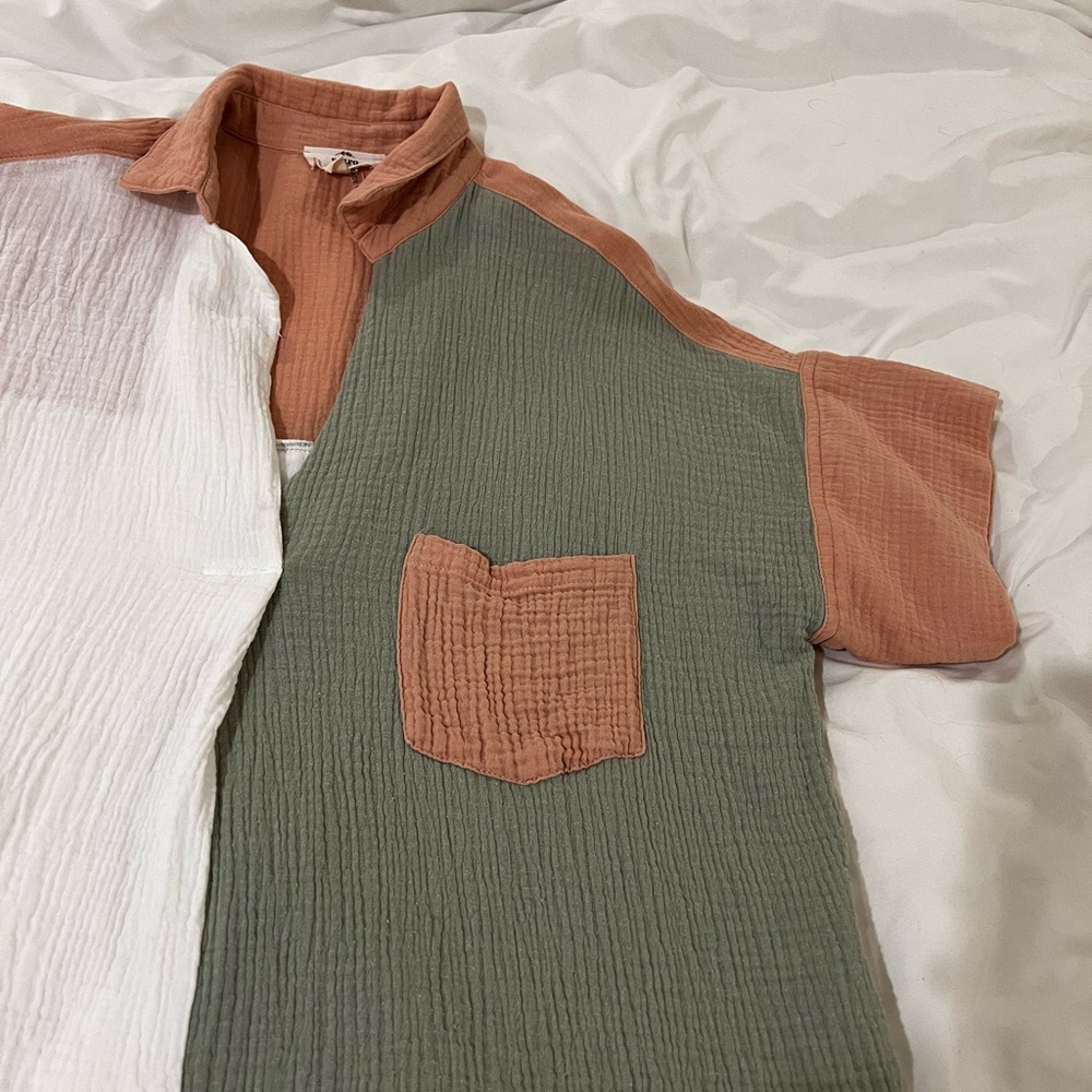 Block Color Shirt - Picture 4 of 7